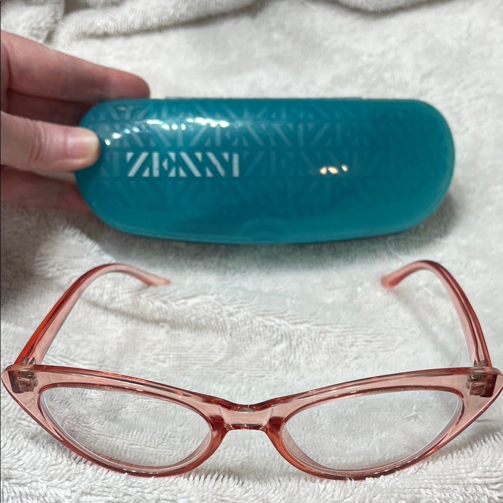 Pink Cat-Eye Reading Glasses